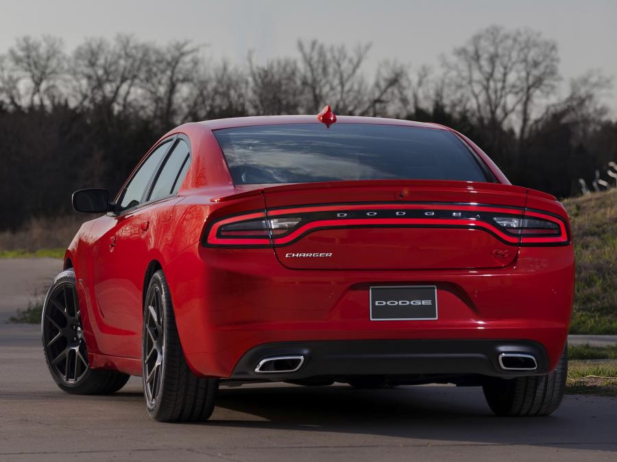  Dodge Charger R/T 2015 года  (фото 18 из 61)
